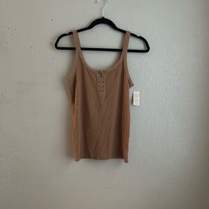 New with Tags aeries caramel tank top.